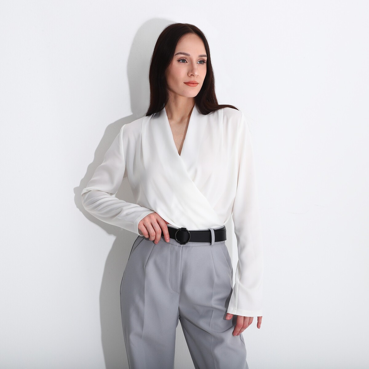 фото Ремень женский, ширина 3 см, затяжка, пряжка металл, цвет черный no brand