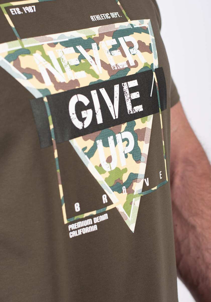 фото Футболка d-studio