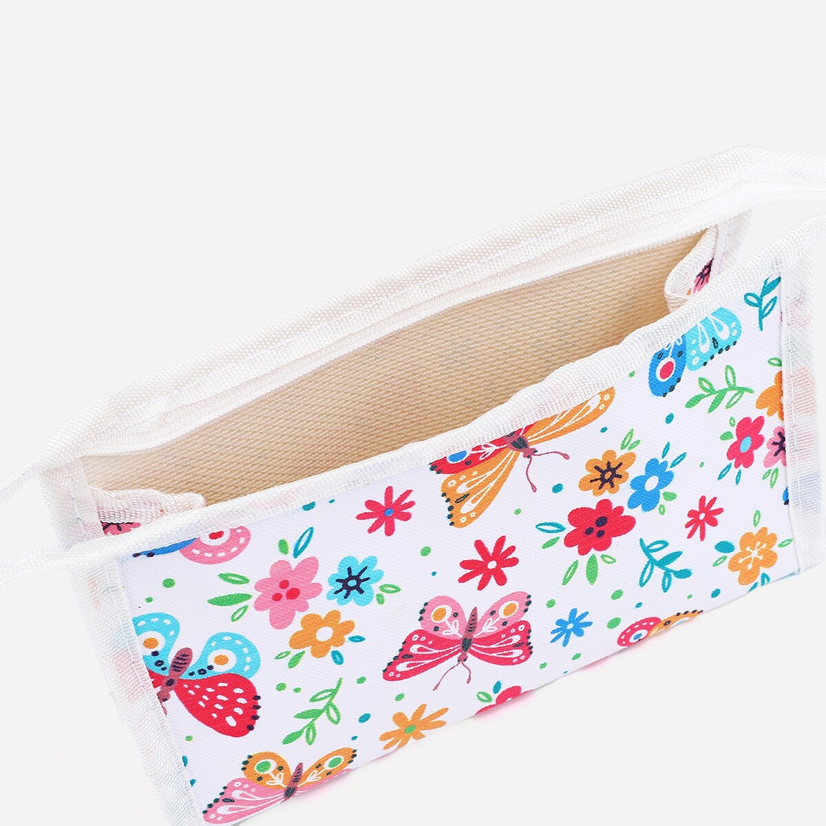 фото Косметичка на молнии, цвет белый no brand