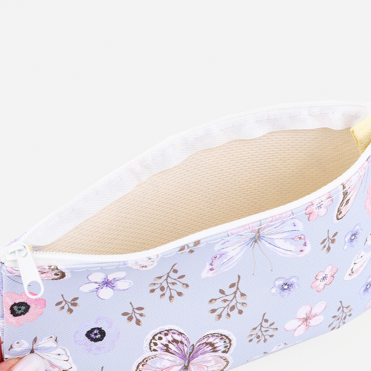 фото Косметичка на молнии, цвет сиреневый no brand