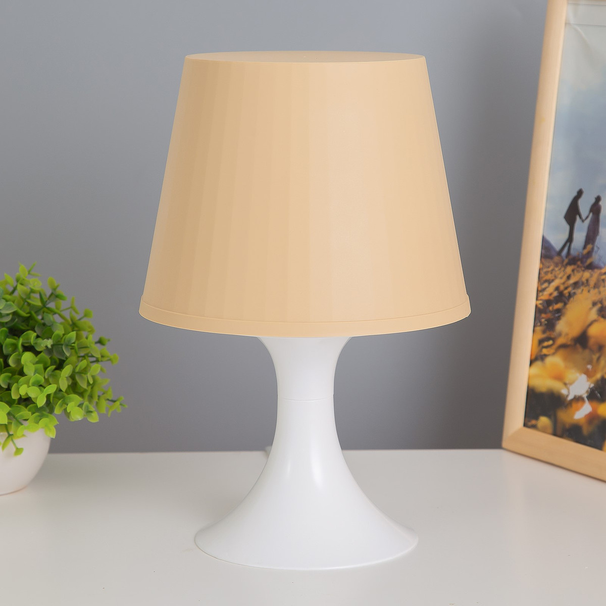 Настольная лампа 1340005 1хe14 15w бежевый d=19.5 высота 28 см risalux
Настольная лампа 1340005 1хe14 15w бежевый d=19.5 высота 28 см risalux