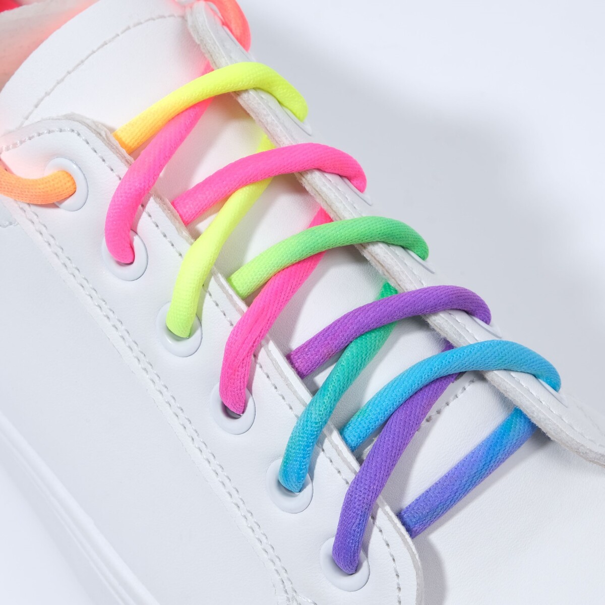 фото Шнурки для обуви, пара, круглые, d = 5 мм, 110 см, цвет onlitop