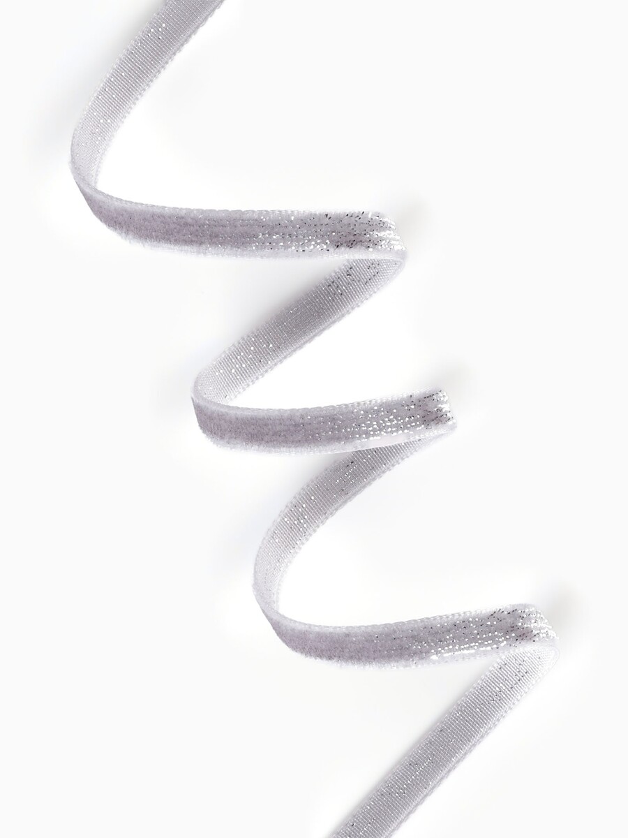 Лента бархатная, с серебряным люрексом, 6 мм, 18±1 м, серая №184, Серый;серебристый
Лента бархатная, с серебряным люрексом, 6 мм, 18±1 м, серая №184, Серый;серебристый