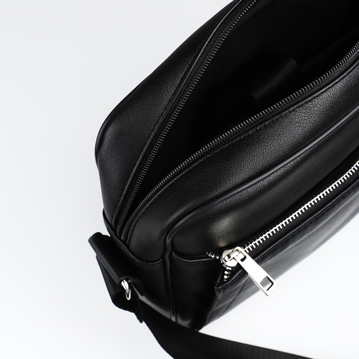 фото Сумка мужская textura через плечо, цвет черный