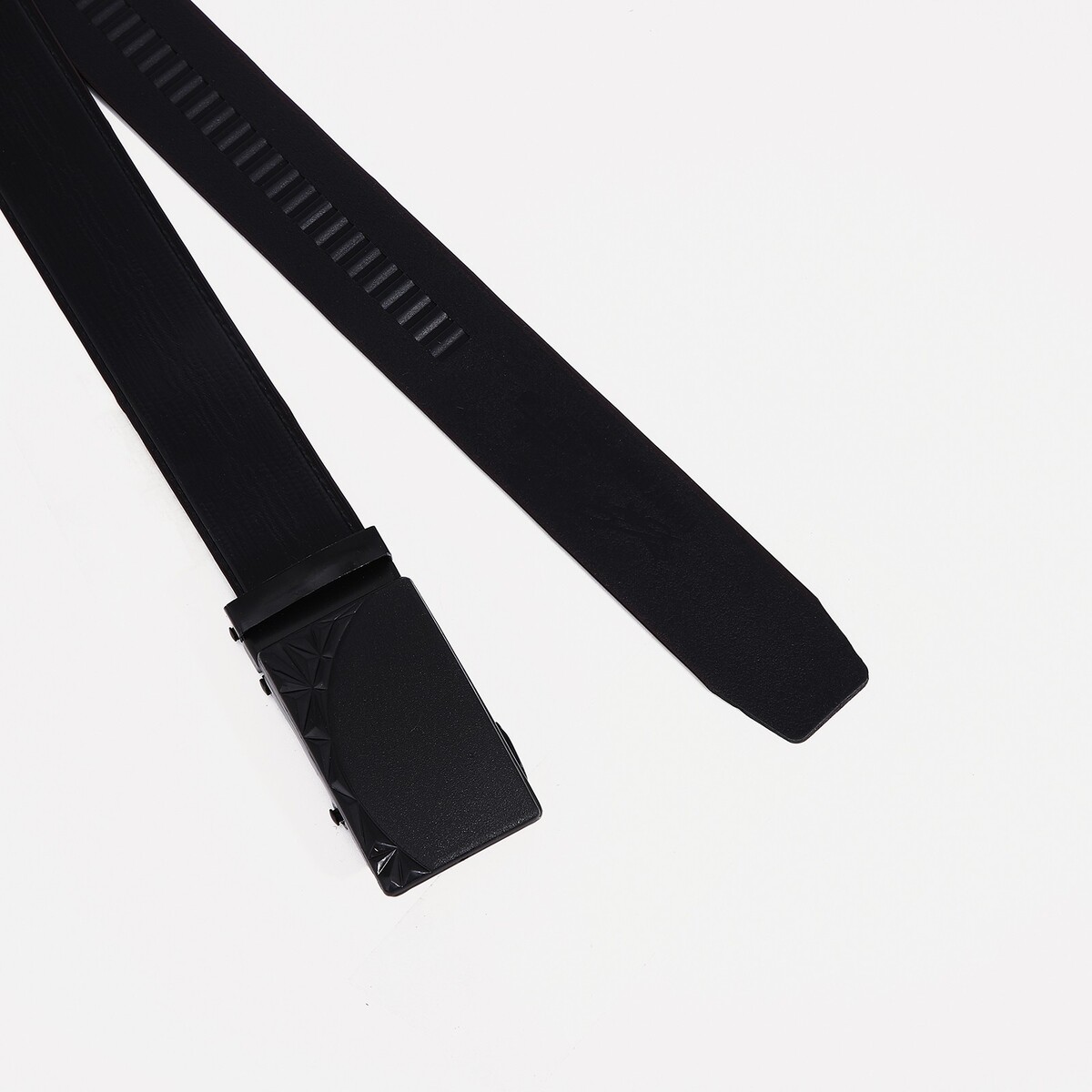 фото Ремень мужской, ширина 3,5 см, автомат, пряжка темный металл, цвет черный no brand