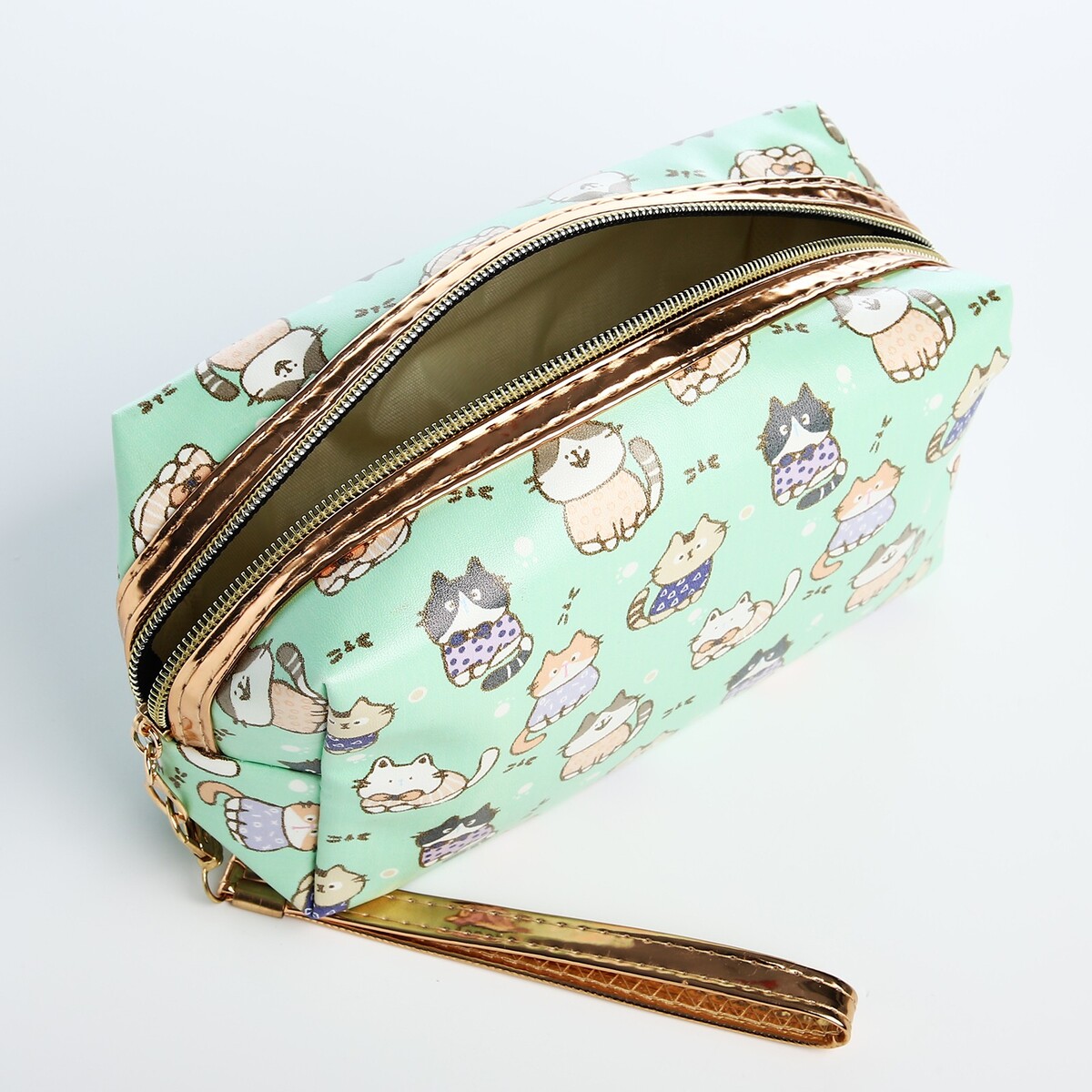 фото Косметичка на молнии, цвет зеленый no brand