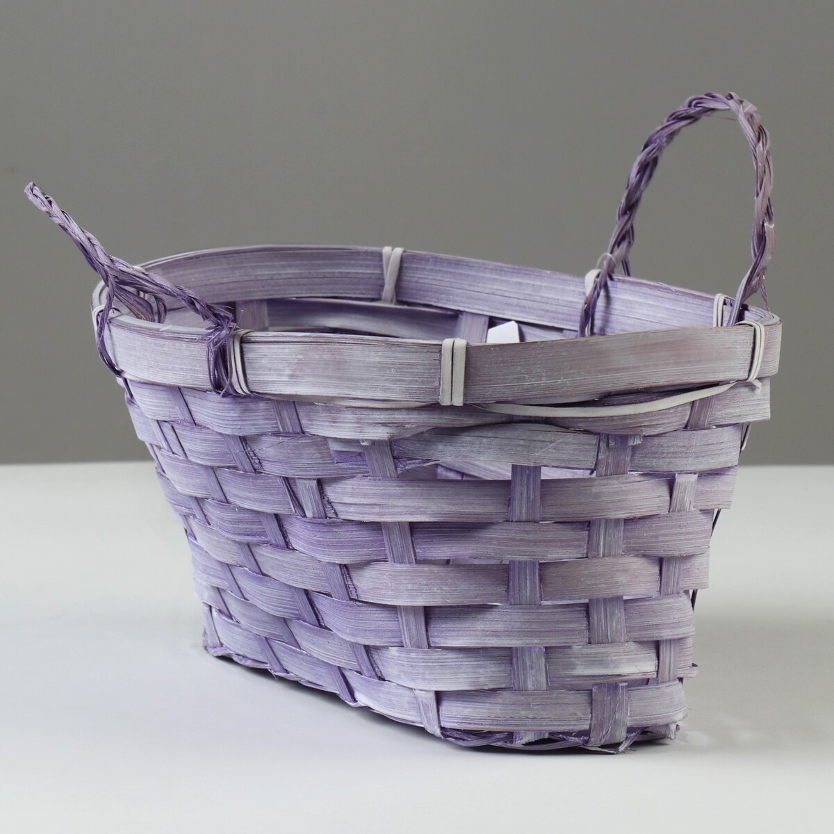 фото Корзина плетеная, d26 х 13 х 11 см, фиолетовая, бамбук no brand