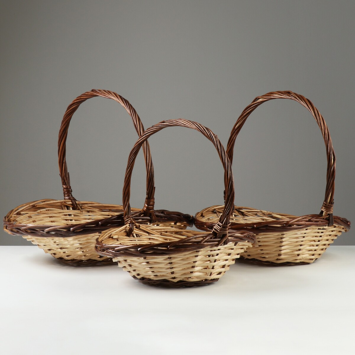 Набор корзин плетеных, 46x36x15/36 см, 40x30x14/32 см, 35x26x13/29 см, 3 шт, ива, Коричневый
Набор корзин плетеных, 46x36x15/36 см, 40x30x14/32 см, 35x26x13/29 см, 3 шт, ива, Коричневый