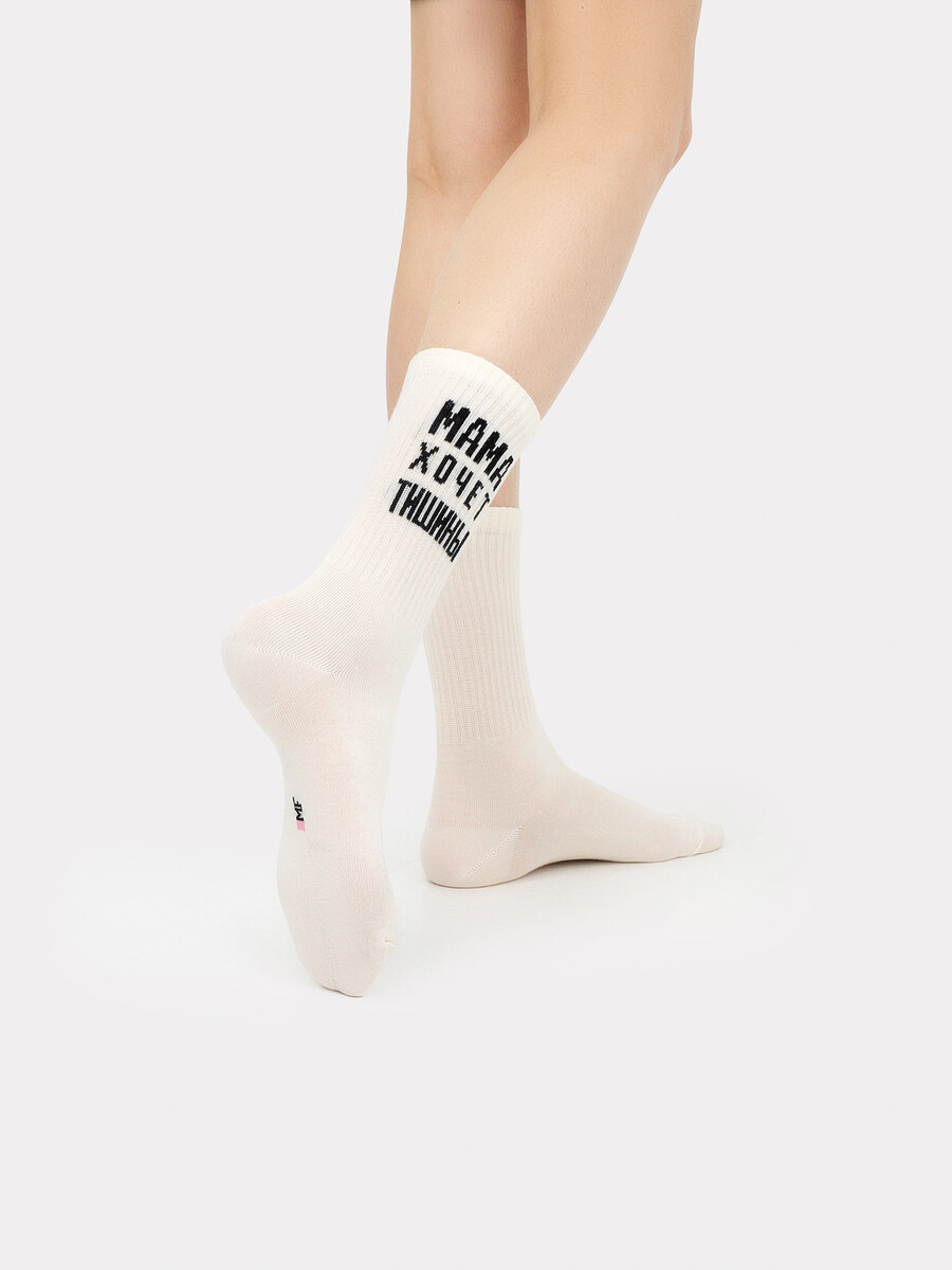 фото Носки женские молочно-белые с рисунком в виде надписи mark formelle