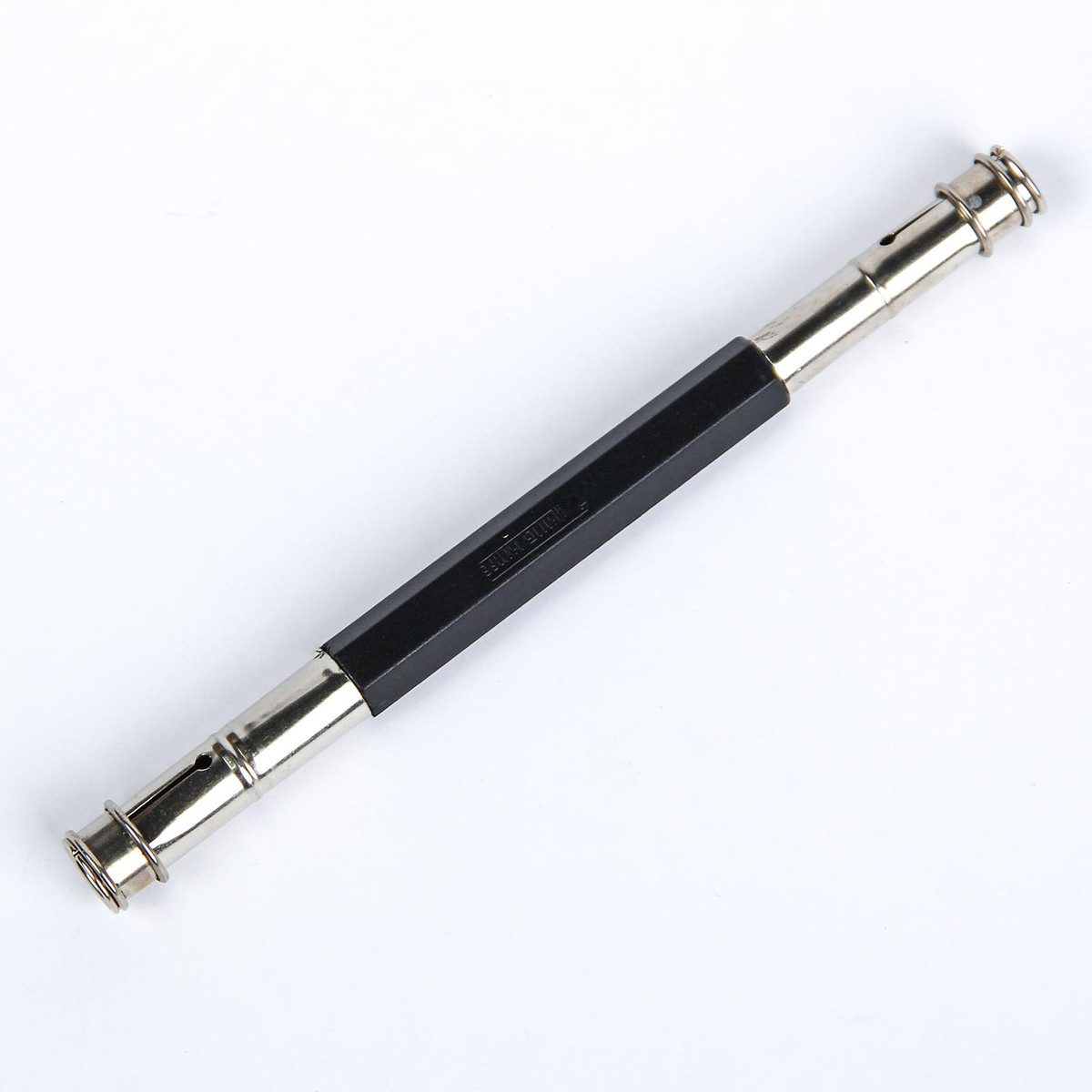 Держатель для пастели, угля, сангины, соуса, двусторонний, Черный;серебристый
Держатель для пастели, угля, сангины, соуса, двусторонний, Черный;серебристый