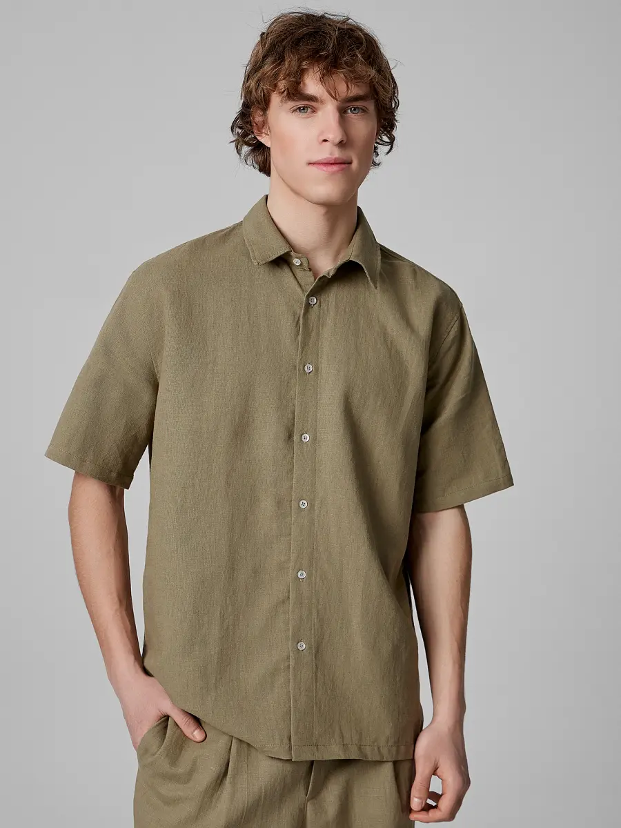 Рубашка мужская в цвете хаки из хлопка и льна
Рубашка мужская в цвете хаки из хлопка и льна