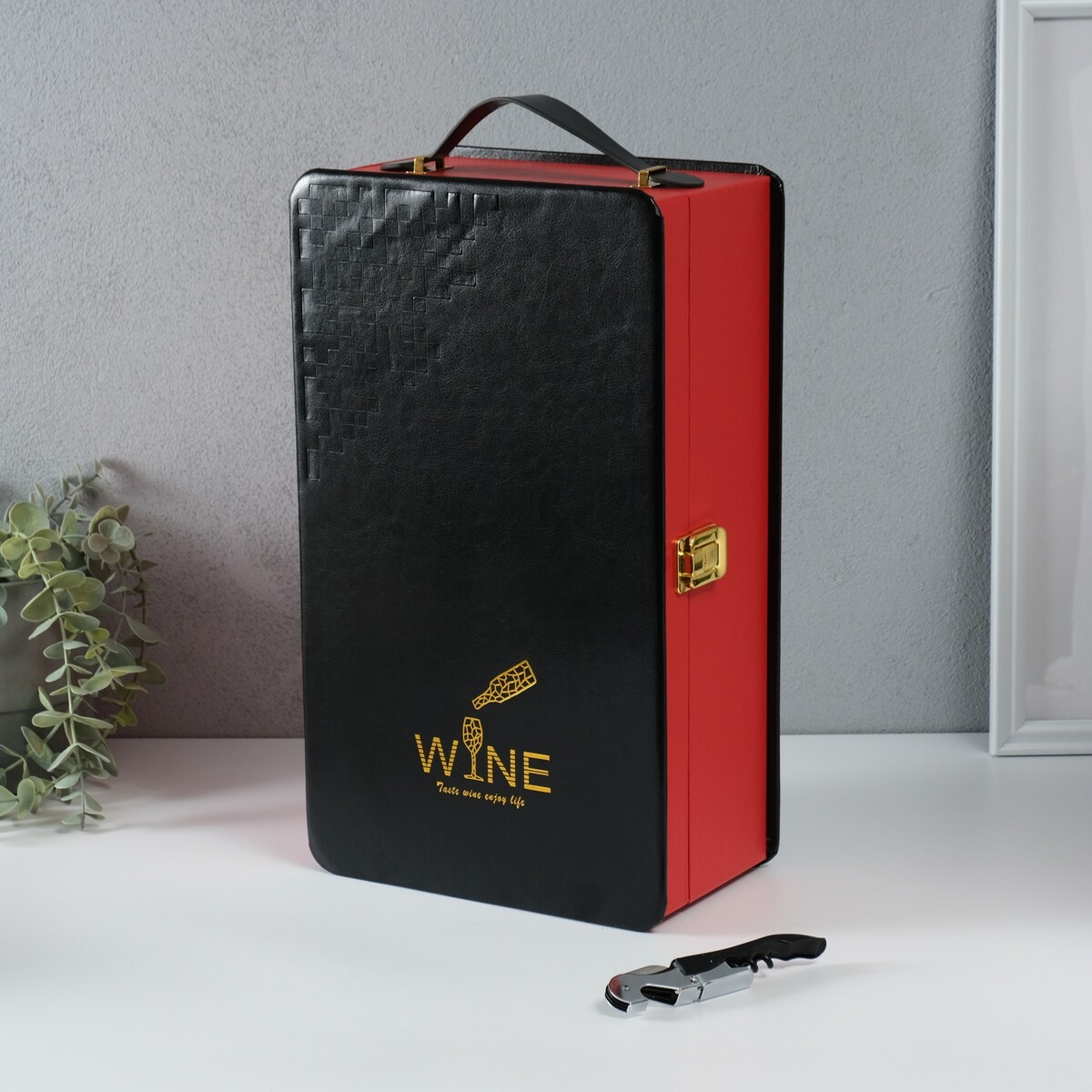 Шкатулка подарочная под 2 бутылки, Красный;черный
Шкатулка подарочная под 2 бутылки, Красный;черный