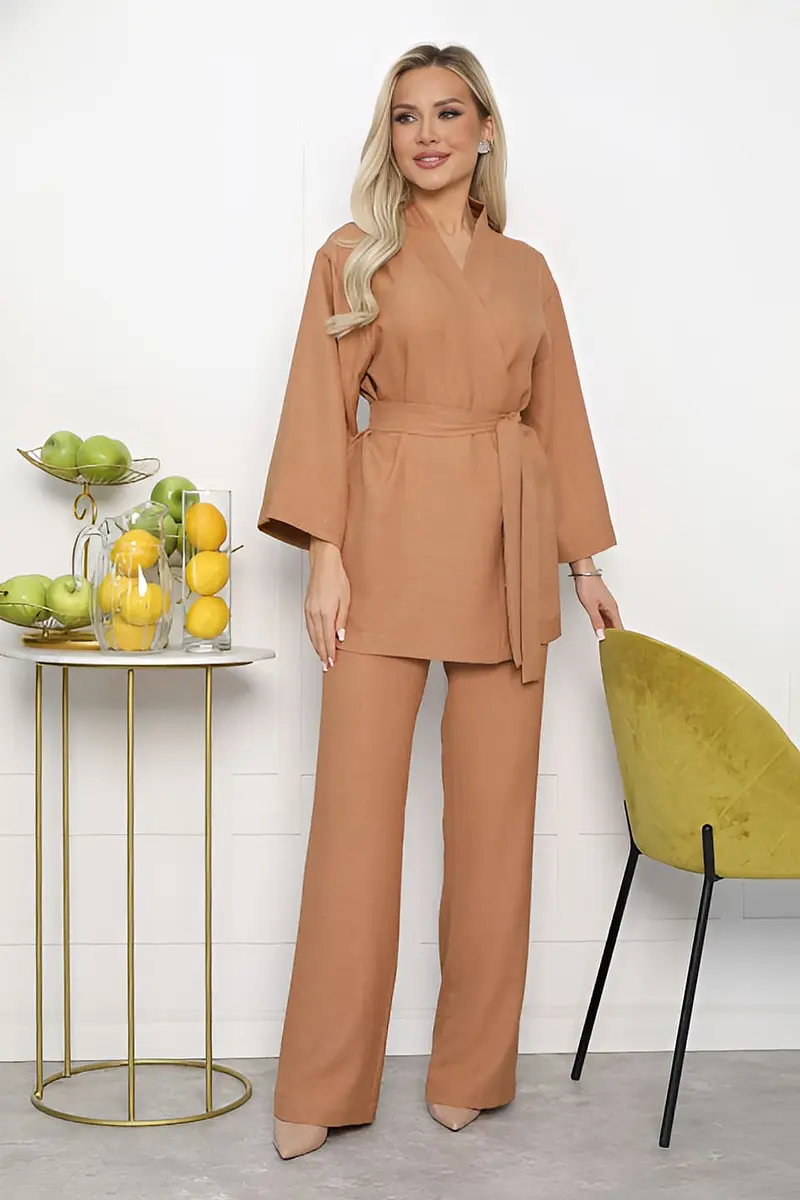 Костюм, Оранжевый
Костюм, Оранжевый