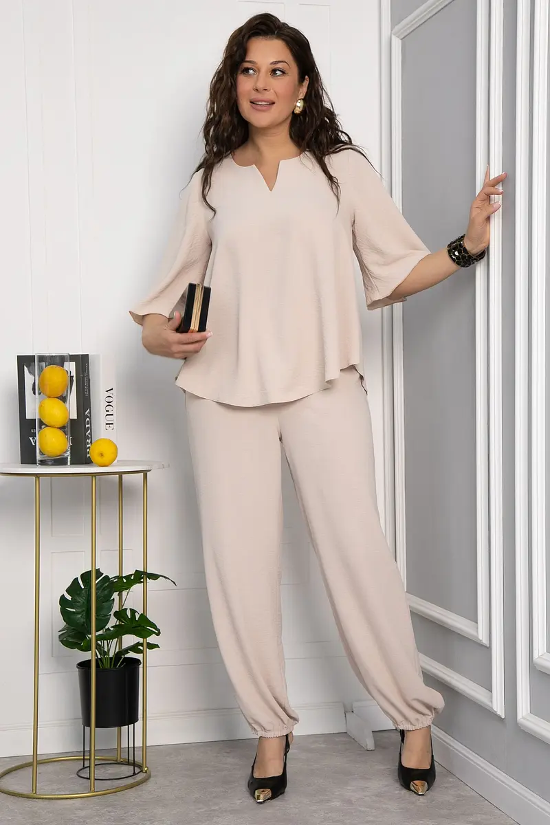 Костюм, Бежевый
Костюм, Бежевый