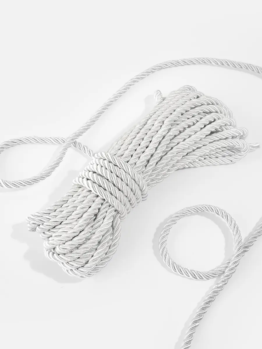 Шнур витой, d=5 мм, 10±1 м, цвет серебряный, Белый
Шнур витой, d=5 мм, 10±1 м, цвет серебряный, Белый