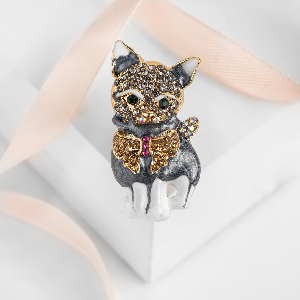 Брошка кошка. Кольцо кошка санлайт. Брошь котик. Брошь кот серебро. Брошь котик.