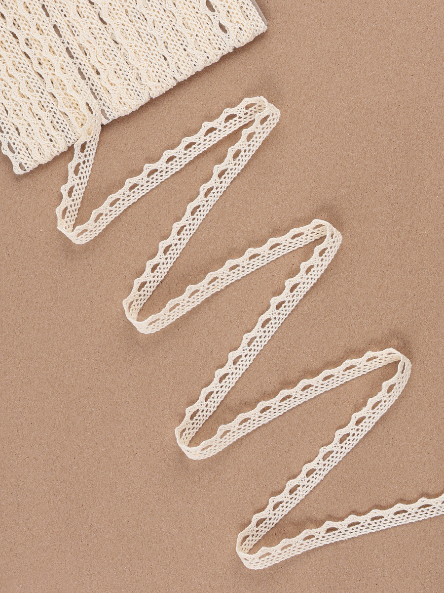 

Кружево вязаное, 10 мм, 15±1 м, бежевое, Бежевый