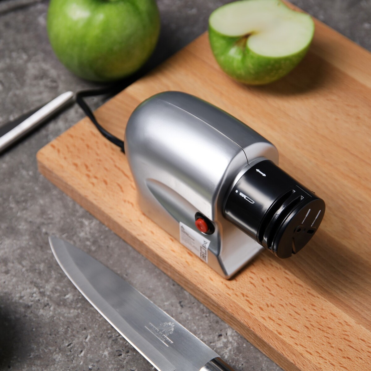 Ножеточка luazon lte-01, электрическая, для ножей/ножниц/отверток, 220 в, серая точилка для ножей victorinox 14 4 см
