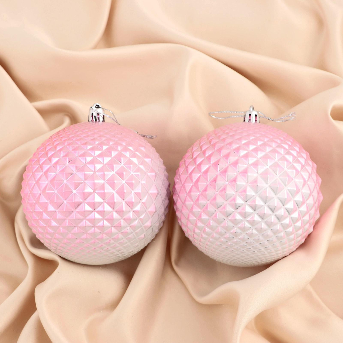 

Ёлочные игрушки, Розовый