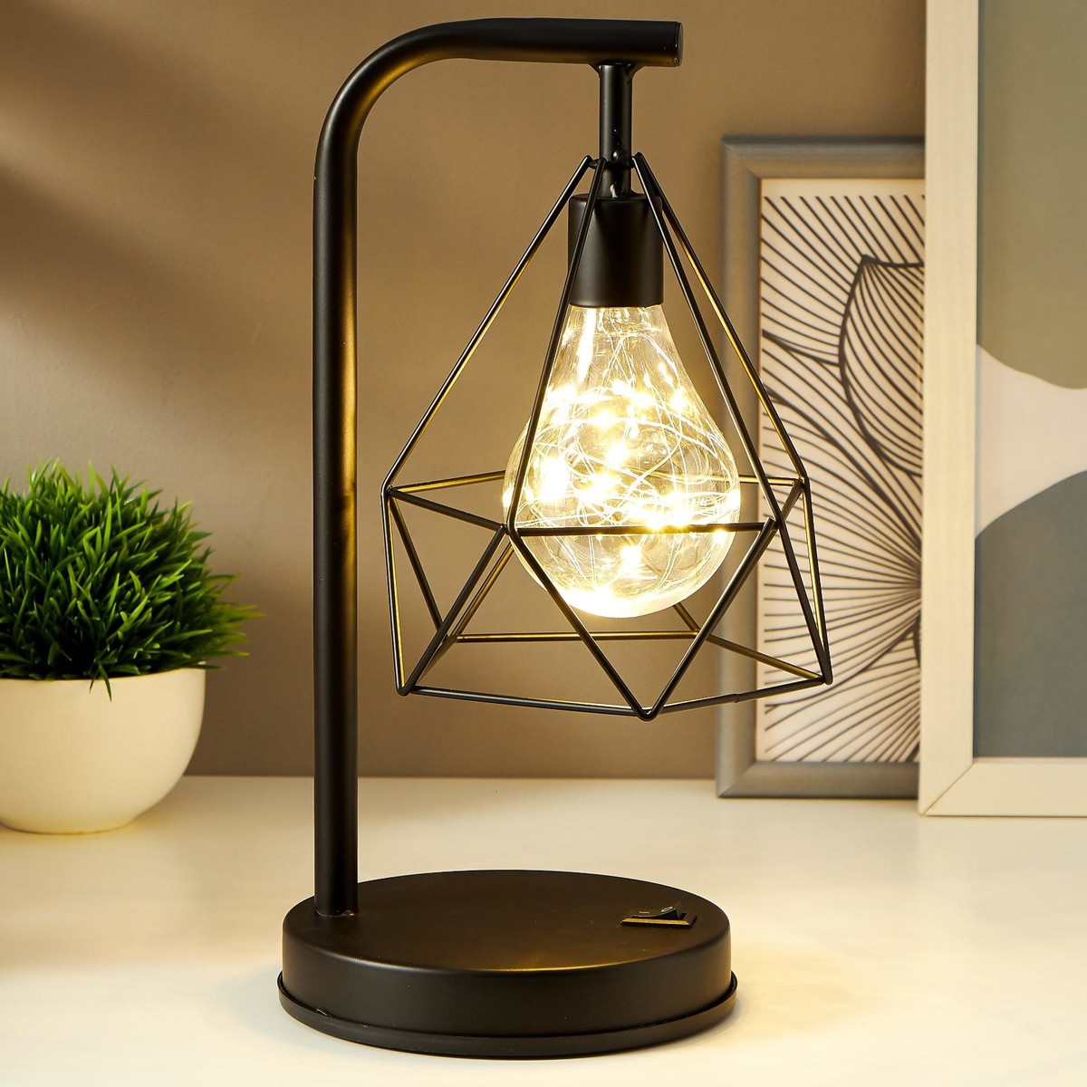 

Ночник 16129/1 led от батареек 3хаа черный 13,5х16х30 см