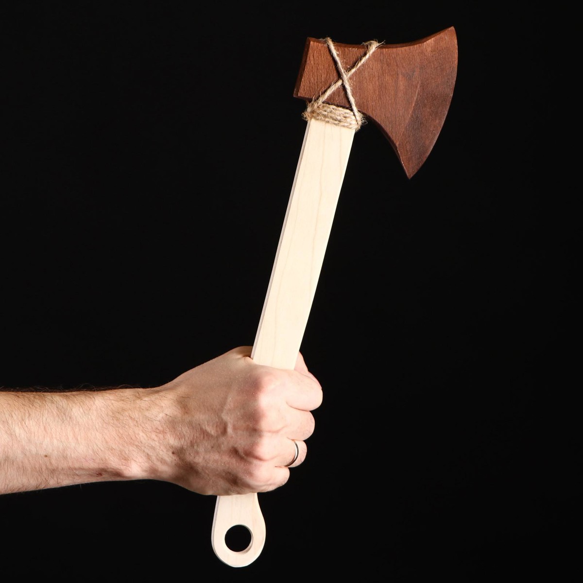 Сувенирное деревянное оружие сувенирное оружие топор кирка из игры длина 21 5 см