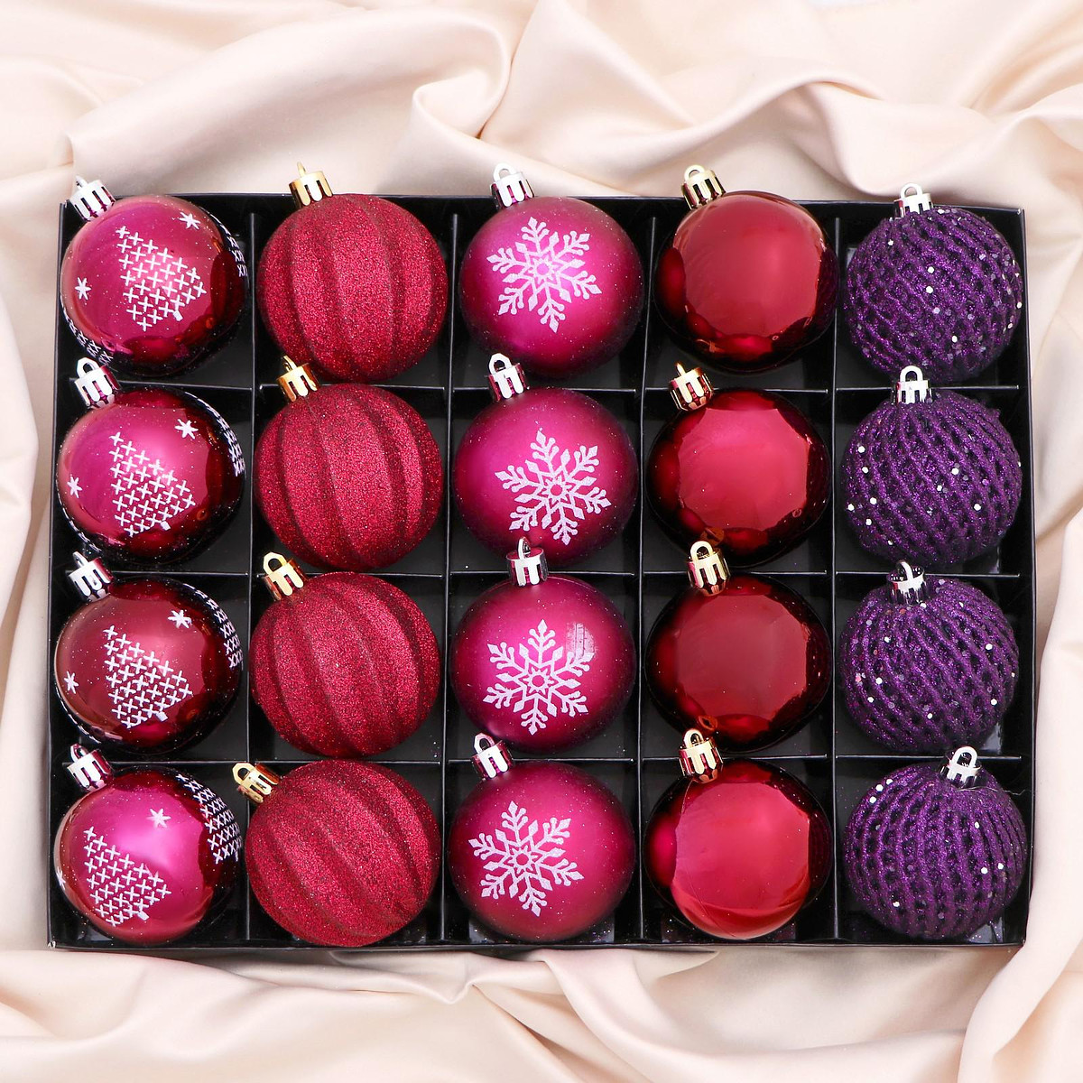 

Ёлочные игрушки, Красный;фиолетовый