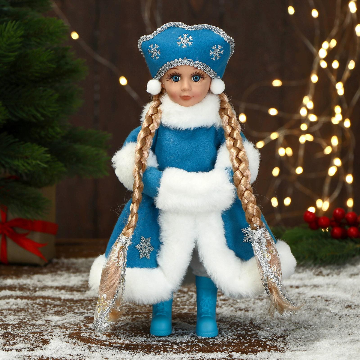 

Снегурочка под елку, Голубой