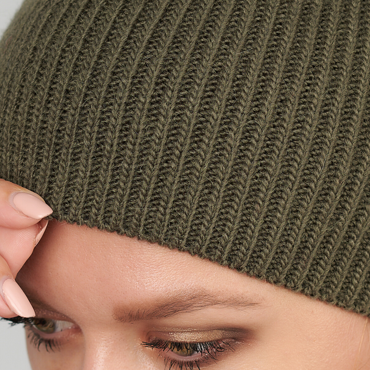 фото Шапка flioraj