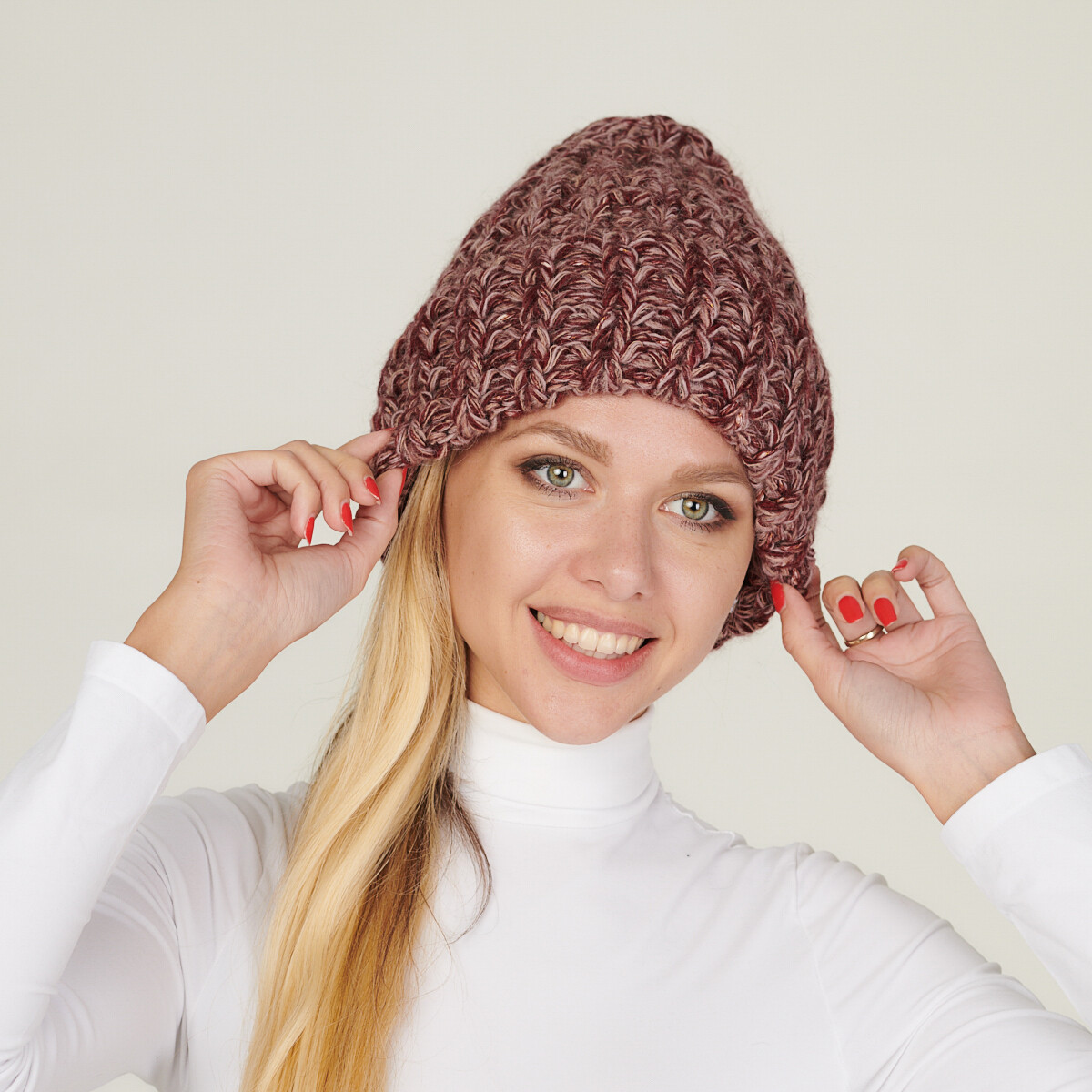 фото Шапка flioraj