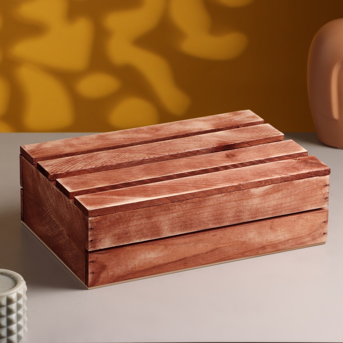 Ящик деревянный 30×20×10 см подарочный с реечной крышкой, брашированный ящик деревянный 30×20×10 см подарочный с реечной крышкой состаренный