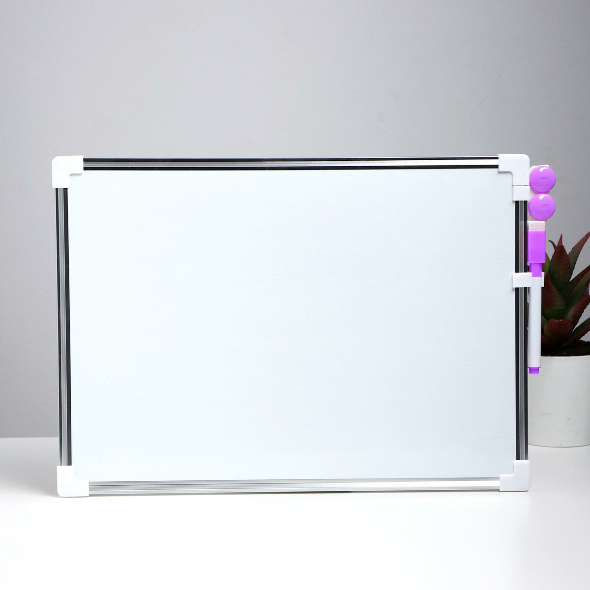 Доска магнитная двухсторонняя, 36 × 25 см, маркер и магниты в наборе, без креплений No brand, цвет белый 0975282 - фото 4