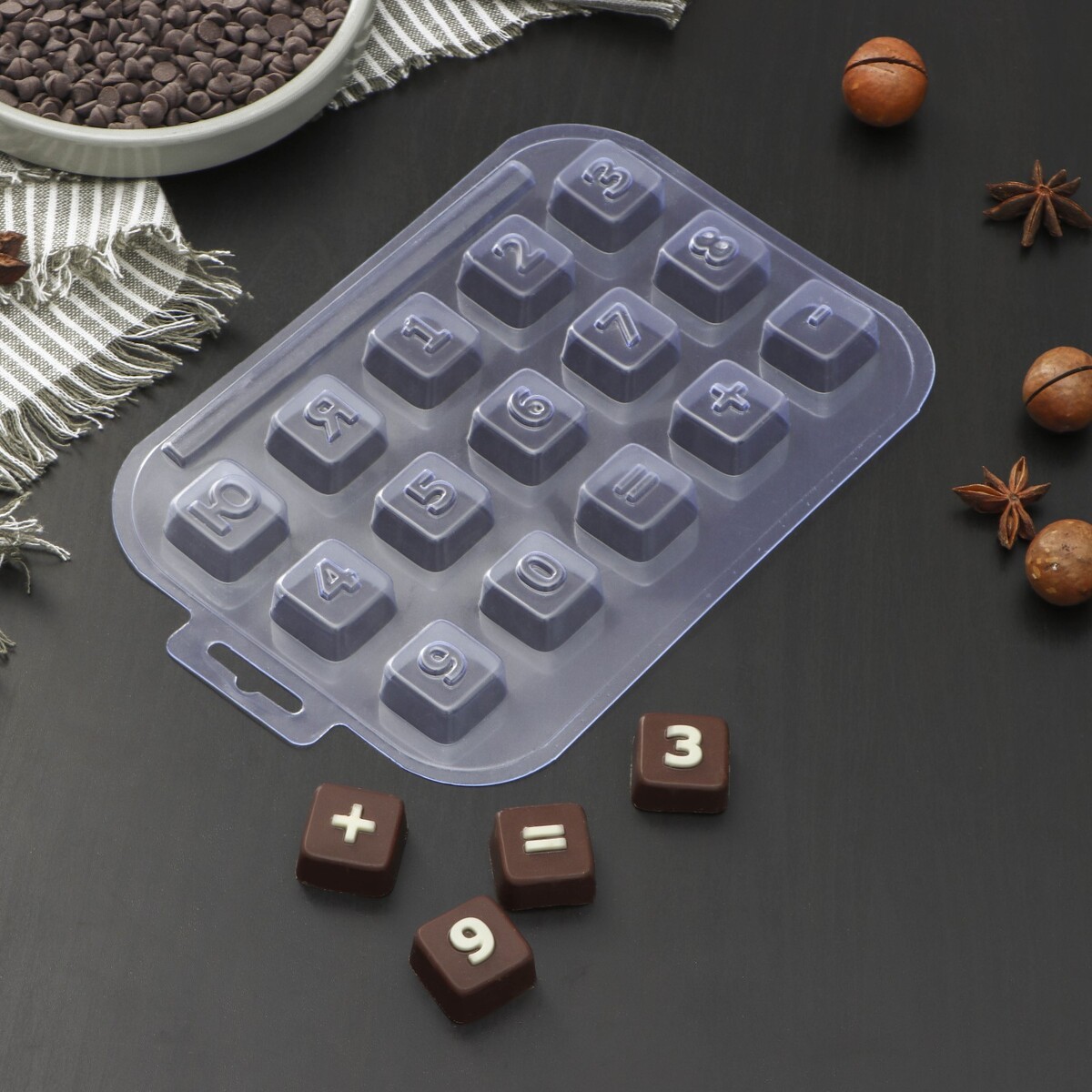 Набор форм для шоколада и конфет пластиковая набор card pro пластиковая коробочка прозрачные протекторы 66x94 мм 3 пачки по 100 шт