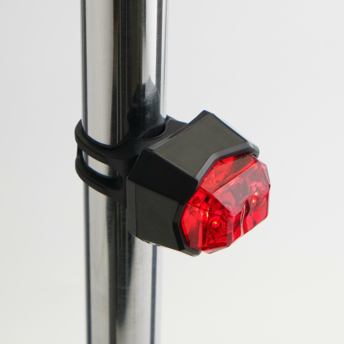 Фонарь велосипедный, водонепроницаемый, cr2032, 4 х 11 см светильник водонепроницаемый мини 3 x 1 9 см 6 шт от cr2032 в компл пульт rgb ip68