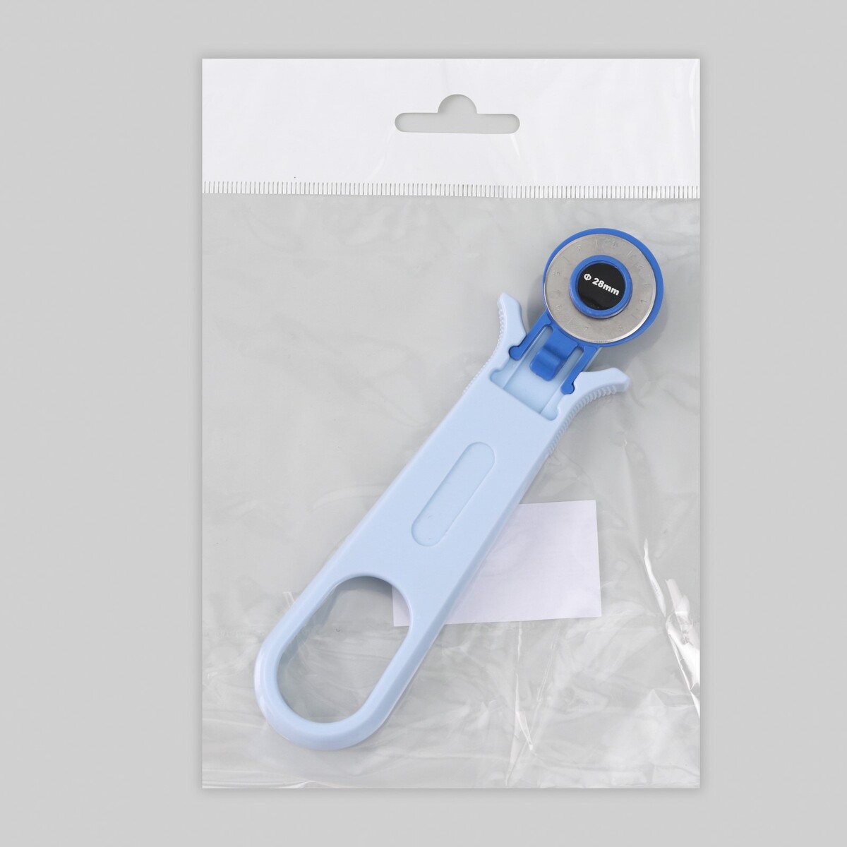 фото Нож раскройный, d = 28 мм, 15 × 3,5 см, цвет голубой no brand