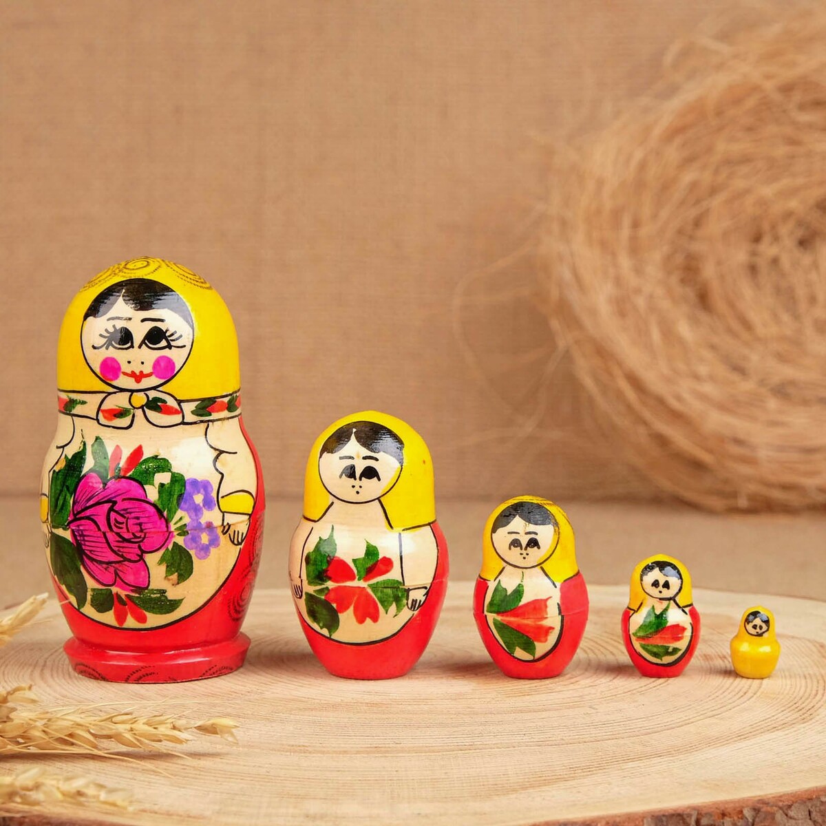 

Матрешка, Разноцветный