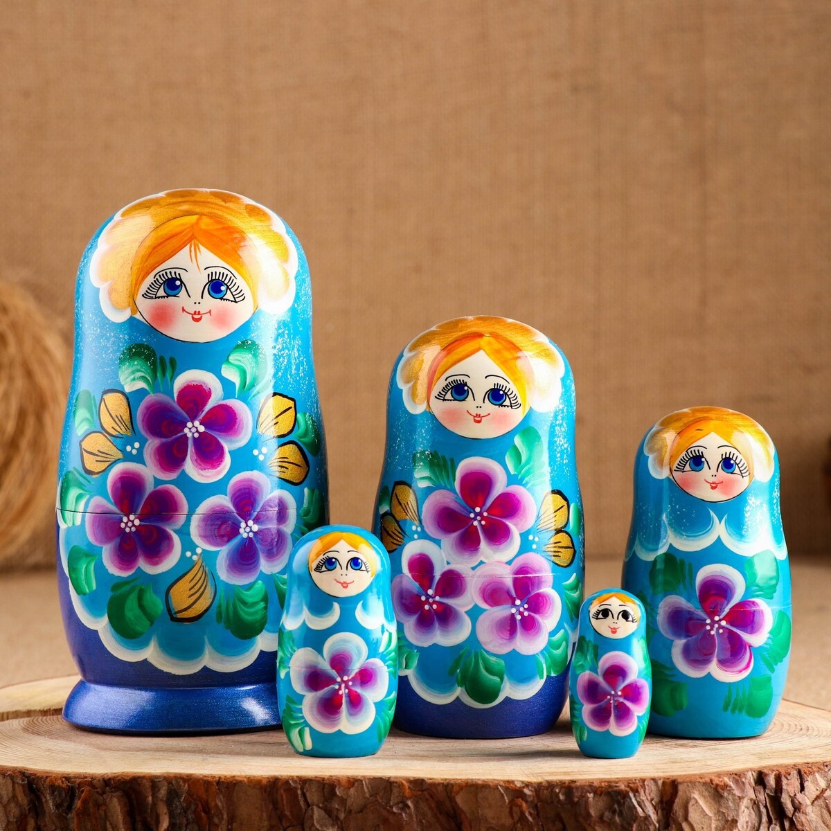 

Матрёшка, Разноцветный