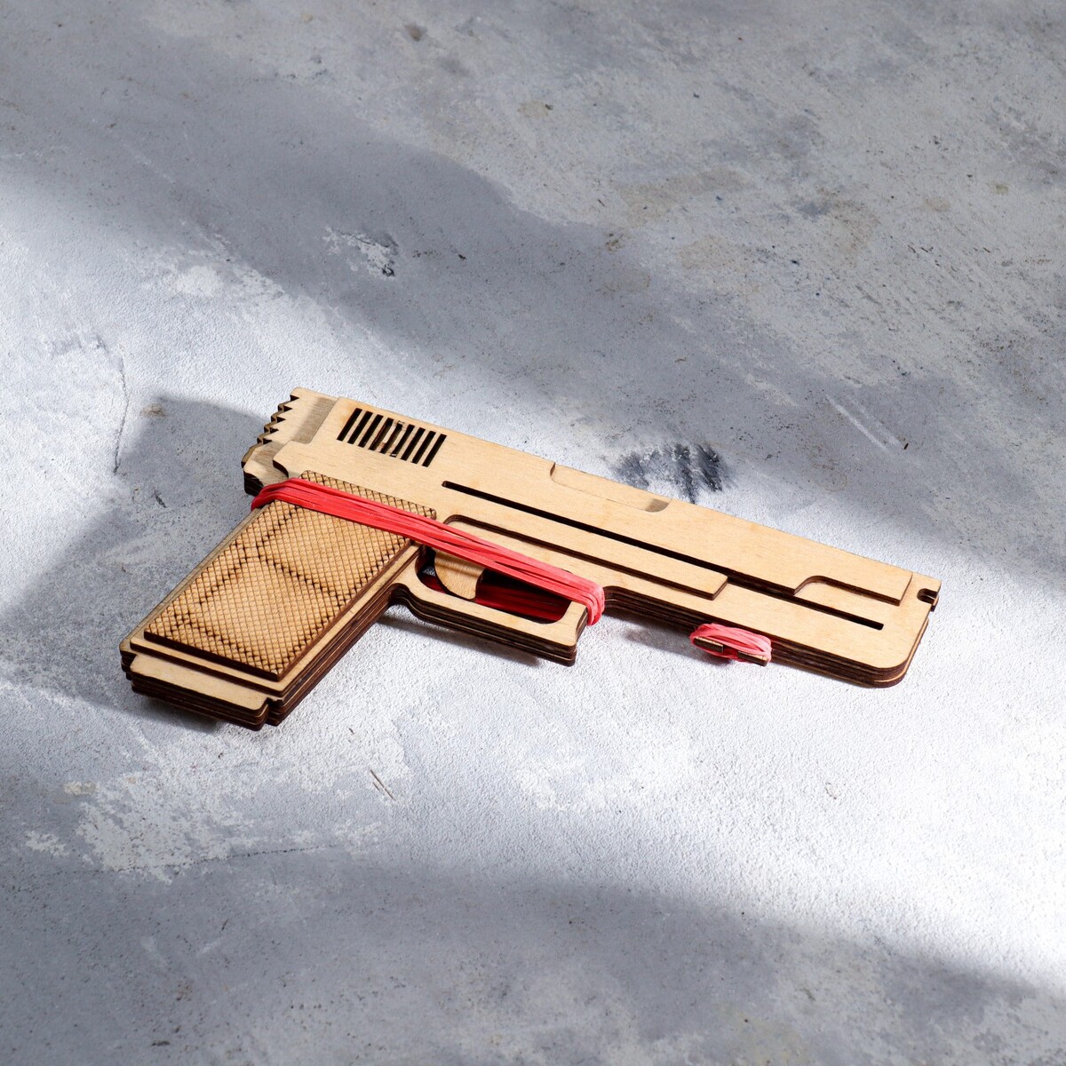 Сувенир деревянный пистолет резинкострел тт, стреляет резинками No brand 0984196 - фото 2