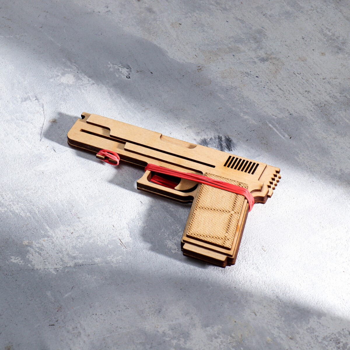 Сувенир деревянный пистолет резинкострел тт, стреляет резинками No brand 0984196 - фото 3