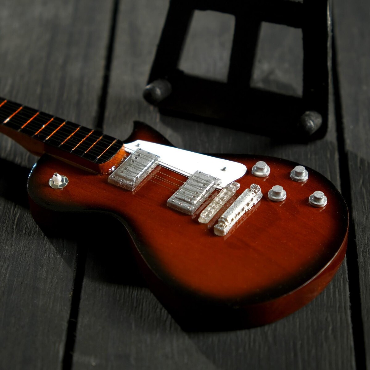 Гитара сувенирная No brand, цвет коричневый 0990299 - фото 4