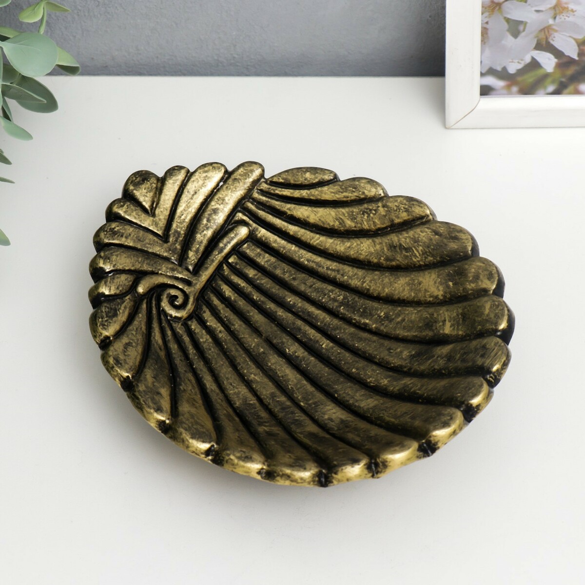 Тарелка декоративная полистоун тарелка декоративная керамика пальмовый лист 3 2х16х29 см