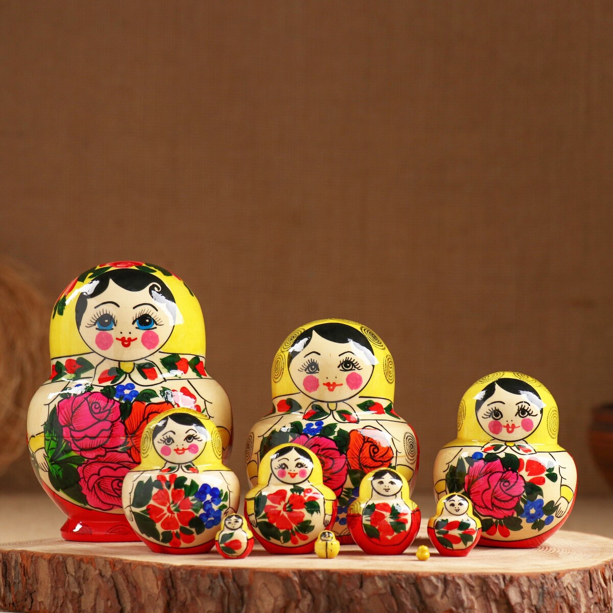 

Матрёшка, Разноцветный