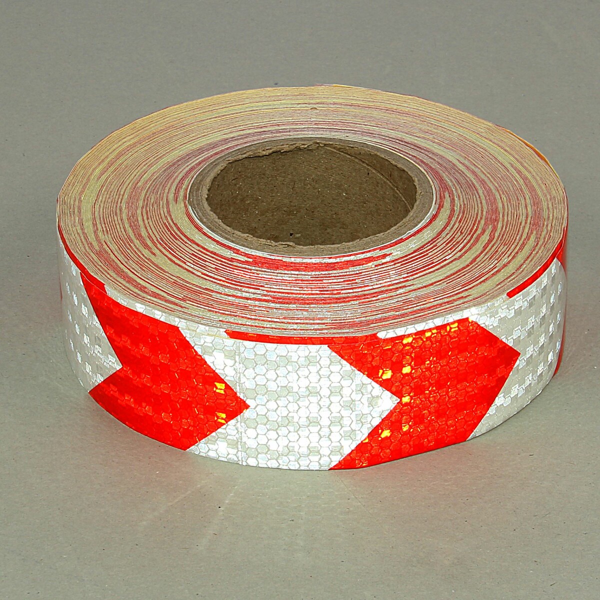 Светоотражающая лента, самоклеящаяся, белая с пунктиром, 5 см х 45 м светоотражающая лента самоклеящаяся красно белая 5 см х 25 м