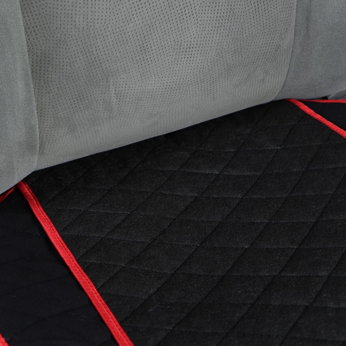 Накидка на переднее сиденье, велюр, размер 55 х 130 см, черный, с красным кантом No brand 0995352 - фото 5