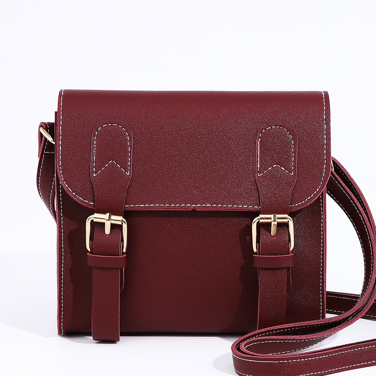 

Сумка-мессенджер на магните, длинный ремень, цвет бордовый