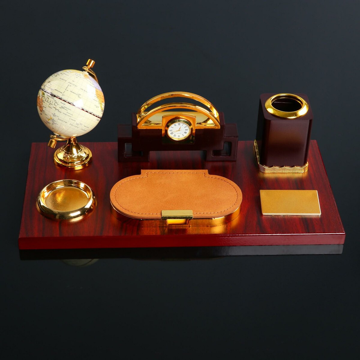 Настольный набор (Глобус, визитница, карандашница, калькулятор, часы). Визитница с глобусом. Карандашница с часами. И т д подан