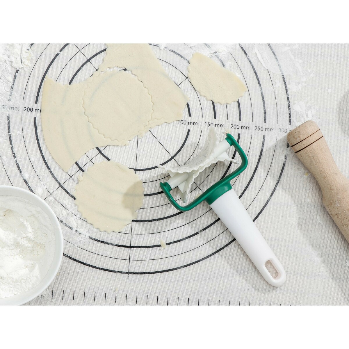 Валик для нарезки из теста konfinetta, 16,5×8×4 см, цвет белый валик для нарезки и тиснения теста доляна