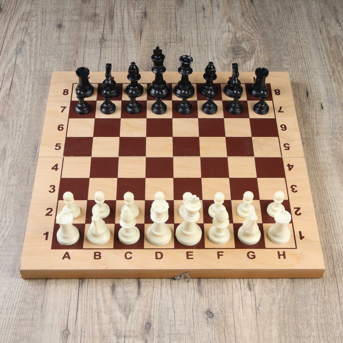 Шахматные фигуры, пластик, король h-9.5 см, пешка h-4.5 см голый король