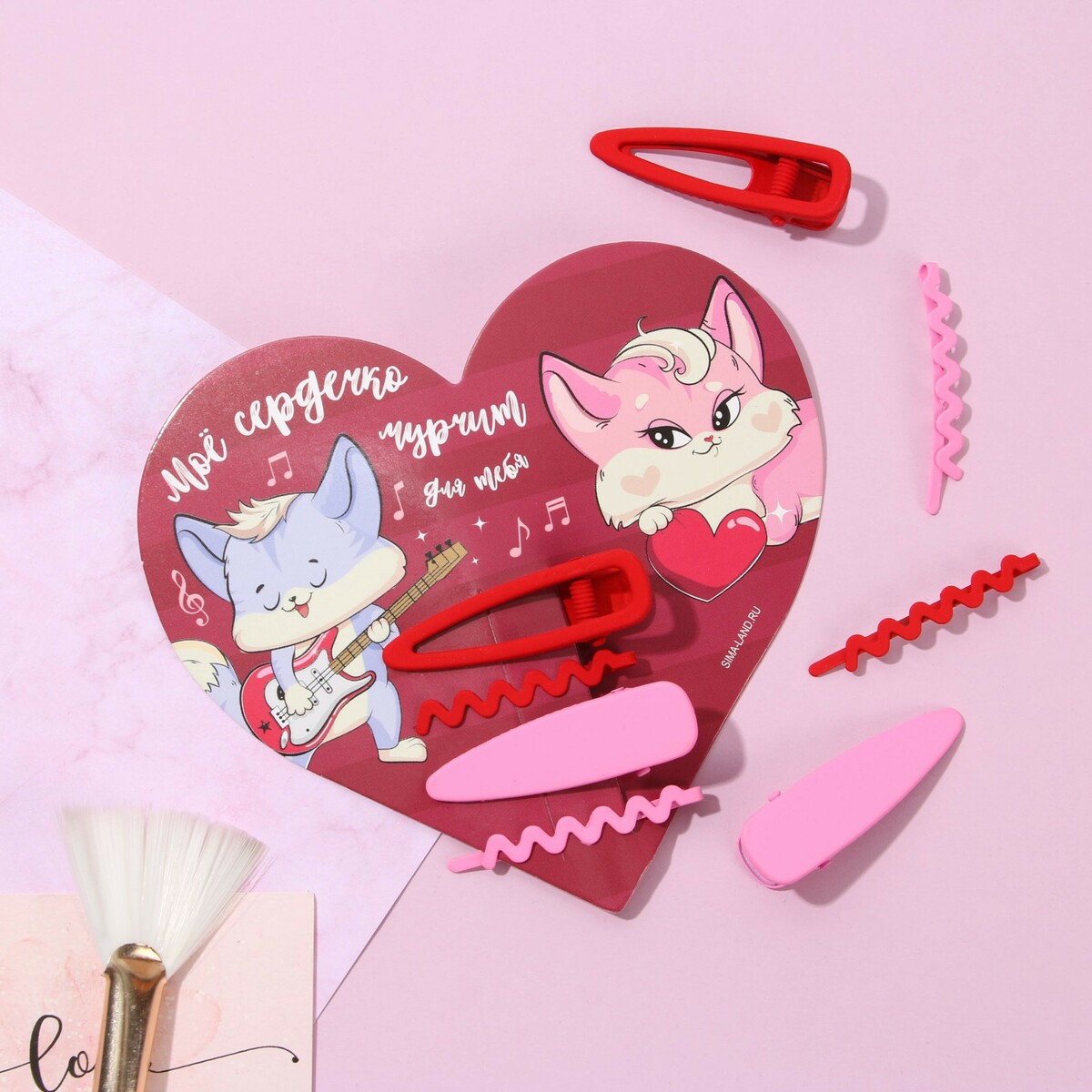 Открытка-валентинка с заколками для волос открытка сердце дом зингера