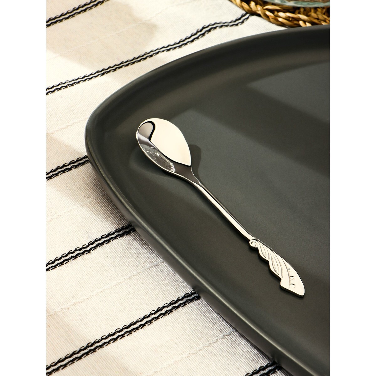 Ложка десертная из нержавеющей стали magistro ложка для спагетти из нержавеющей стали magistro 35×8 5 см luxe серебряный