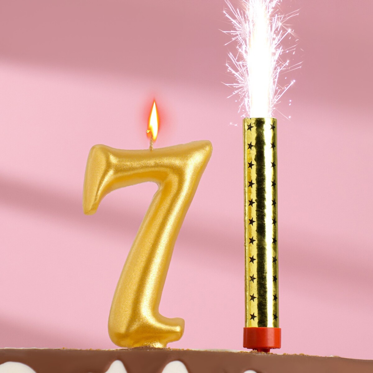 Набор свеча для торта цифра 7 гигант, золотая, с фонтаном, 9,5 см свеча для торта золотая со звездами цифра 2 9 5 см